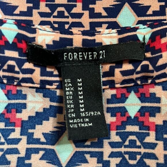 FOREVER 21 GEOMETRIC PRINT SLEEVELESS V-NECK TUNIC TOP SIZE MEDIUM - Picture 5 of 6